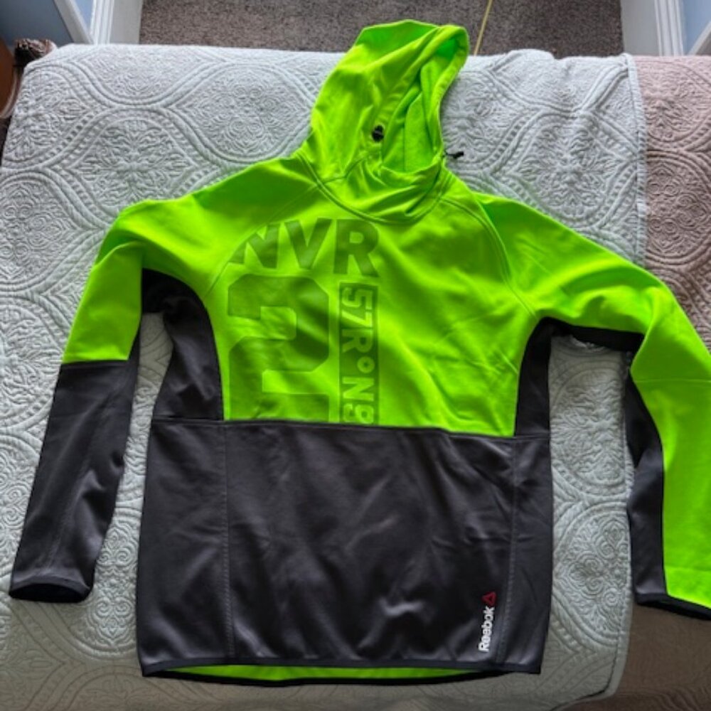 Men's Reebok Hoodie Size Medium